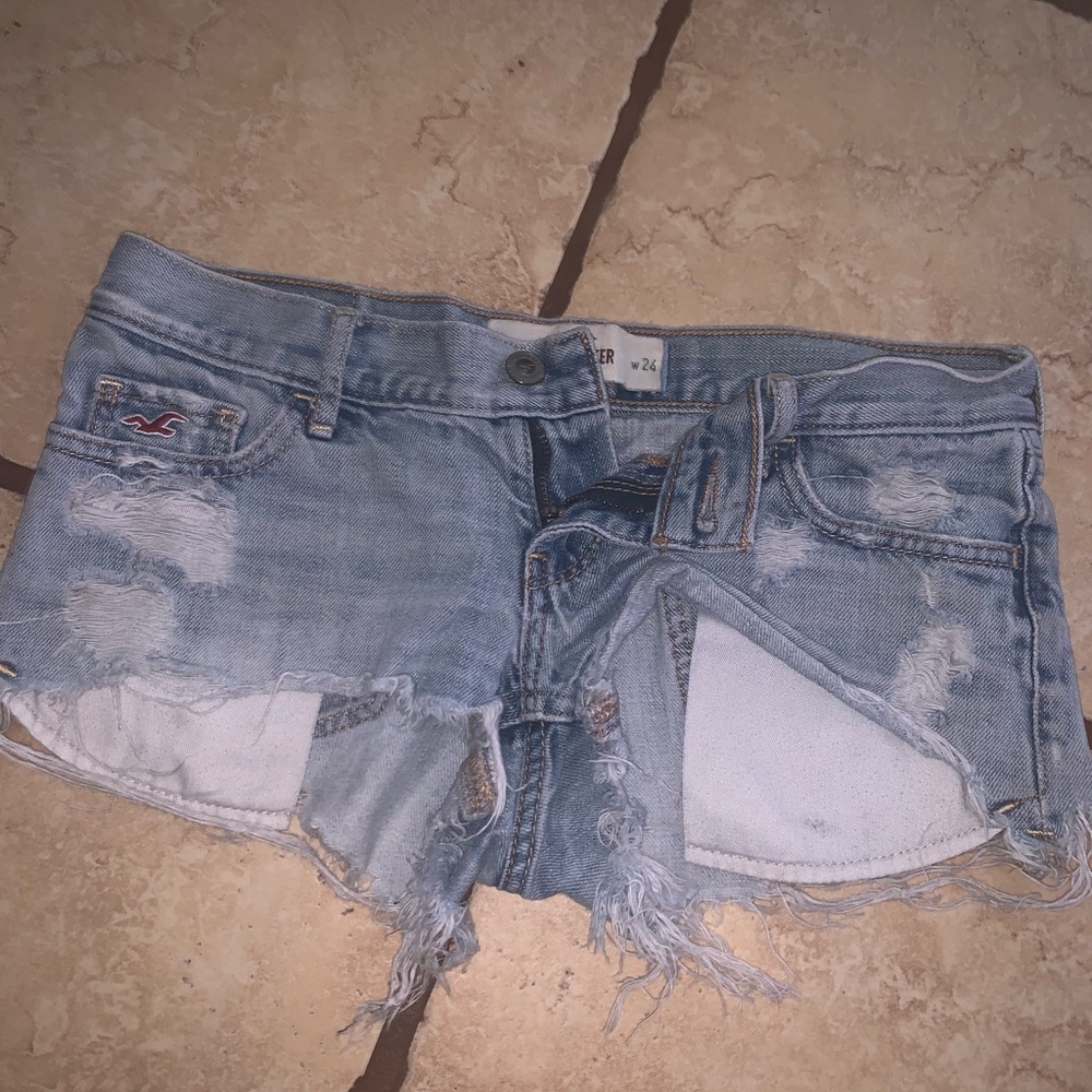 Jean shorts! Hollister brand low rise
